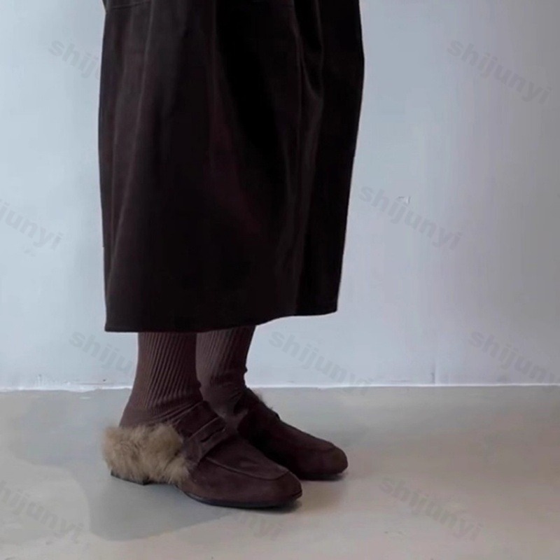 Sepatu Sandal Wanita Berbulu 2 - Anti Loop Rubber ulasan dan harga